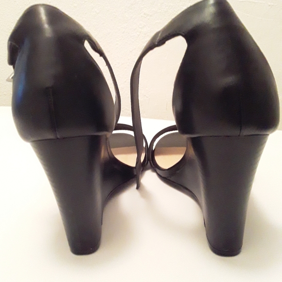 Shoes - Picture 5 of 12